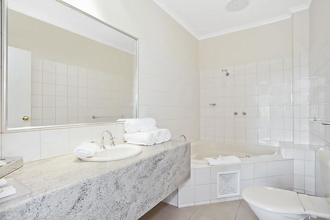 Quality Inn & Suites The Menzies - C Tourism 31
