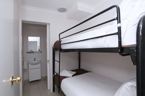 Quality Inn & Suites The Menzies - C Tourism 27
