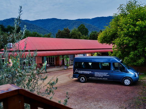 The Harrietville Snowline Hotel - C Tourism 1