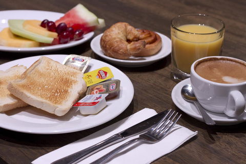 Causeway 353 Hotel - C Tourism 19