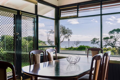 Beach Front Beauty - Ocean Front Views - C Tourism 0