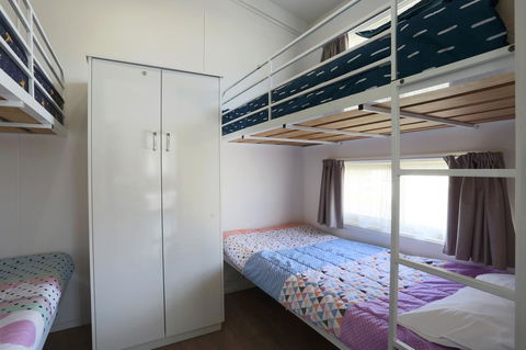 Kanasta Caravan Park - C Tourism 34