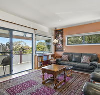 Black Dolphin Beach Penthouse - C Tourism