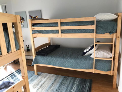 Sunsets On Martyrs Luxury Coastal Beach House Peterborough - C Tourism 15