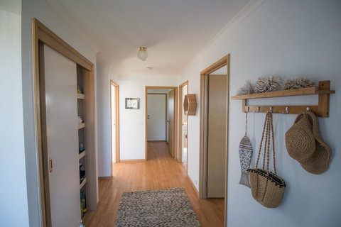 Sunsets On Martyrs Luxury Coastal Beach House Peterborough - C Tourism 19