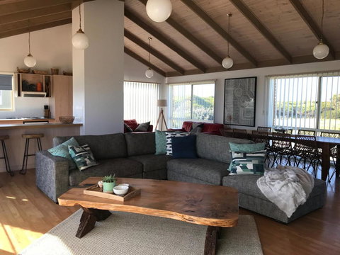 Sunsets On Martyrs Luxury Coastal Beach House Peterborough - C Tourism 13