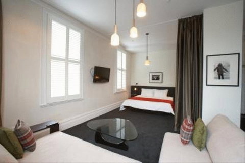 Middle Park Hotel - C Tourism 23