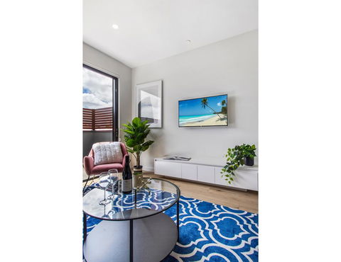 Boutique Apartment In Quiet, Sought-after Suburb - C Tourism 11