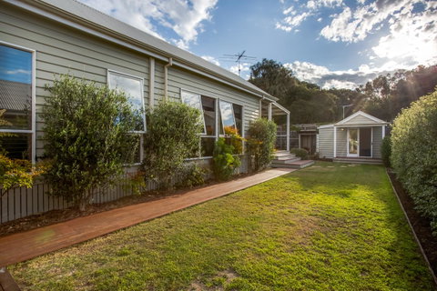 Cute Cottage On Cain - Beach At End Of Street - C Tourism 9