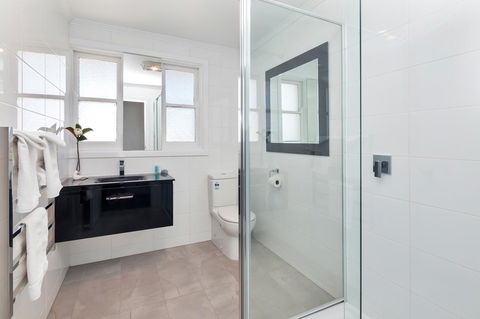Lake Wendouree Luxury Apartments - C Tourism 13