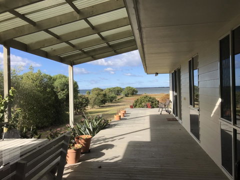 Eagle Bay Views - C Tourism 0