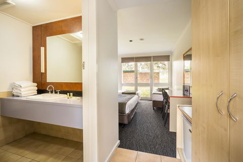 Burvale Hotel - C Tourism 8