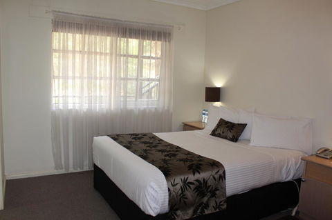 Eltham Gateway Hotel & Conference Centre - C Tourism 21