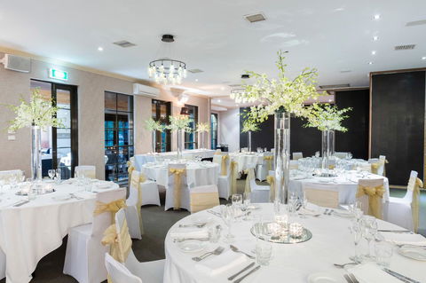 Eltham Gateway Hotel & Conference Centre - C Tourism 23
