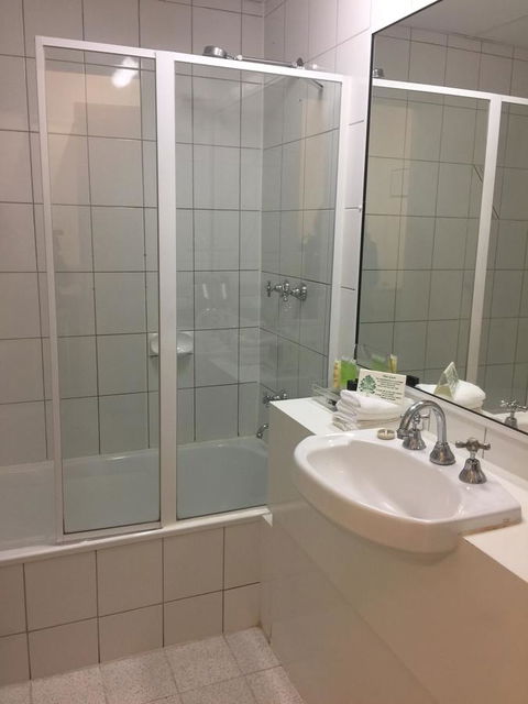 Eltham Gateway Hotel & Conference Centre - C Tourism 24
