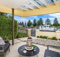The Waterfront Apartment - C Tourism