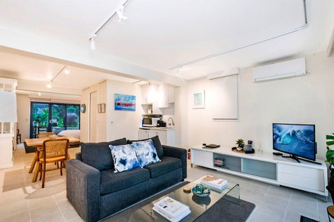 The Waterfront Apartment - C Tourism 7