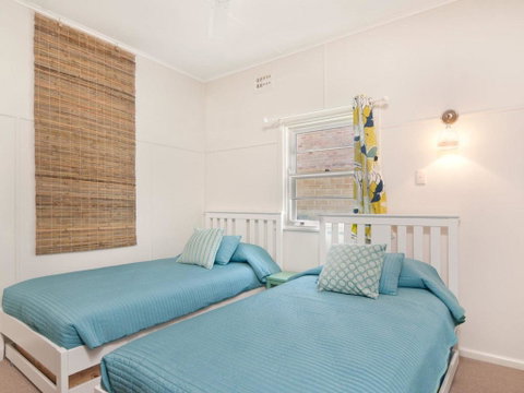 The Blue House - Flat Walk To River And Beach - C Tourism 2