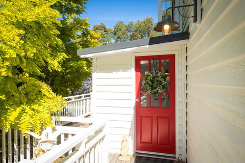 The Cottage - C Tourism 1