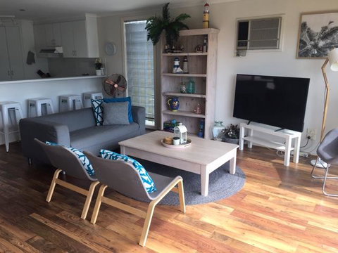 The Esplanade Holiday Home - C Tourism 1