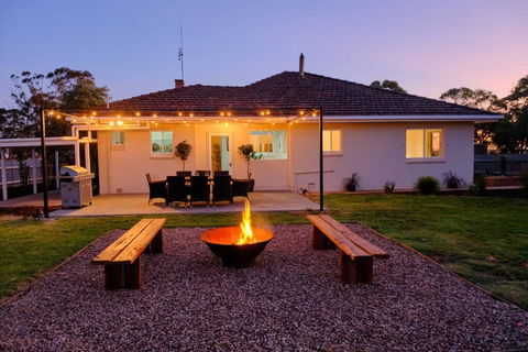 The Farmhouse. - C Tourism 1