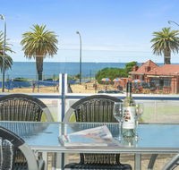 The Frontage Resort-Style Apartment - C Tourism