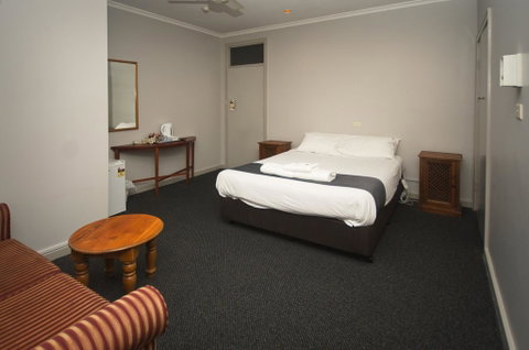 The George Hotel - C Tourism 3