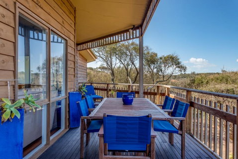 The Heyfield Hideaway: Tennis & Spa - C Tourism 1