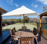 The Heyfield Hideaway Tennis  Spa - C Tourism