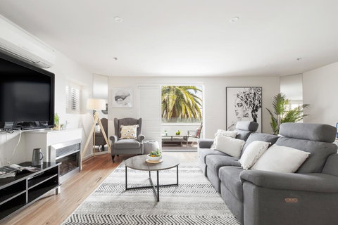 The Jetty Apartment By Ready Set Host - C Tourism 0