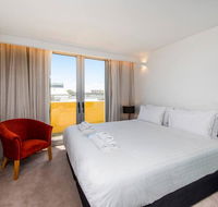 The Nest - Cosy Space on Newcastle Street with Roof Terrace - C Tourism