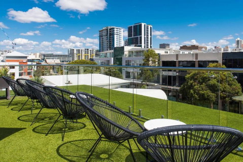 The Nest - Quirky Queen Sized Space With Roof Terrace - C Tourism 0