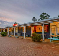 The Platypus Accommodation  Cafe - C Tourism