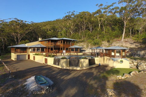 The Pool House - C Tourism 2