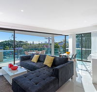 The Princess of Bulimba - Executive 3BR Bulimba Apartment with Large Balcony Next to Oxford St - C Tourism