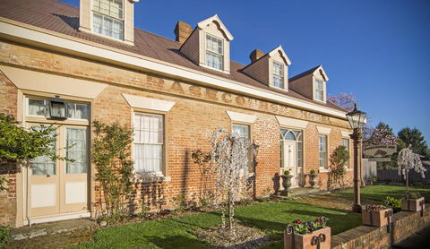 The Racecourse Inn - C Tourism 0