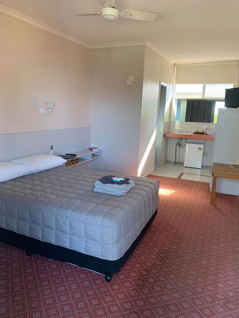 The Royal Motel - C Tourism 0