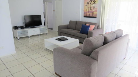 The Shores Holiday Apartments - C Tourism 1