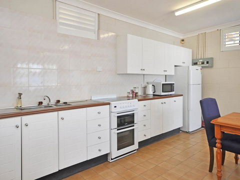 The Studio On The Lake @ Fishing Point, Lake Macquarie - Honestly Put The Line In And Catch Fish - C Tourism 3
