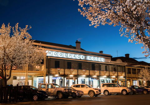 The Woolpack Hotel - C Tourism 0