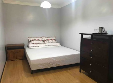 Thomastown Antique House En-suite Room - C Tourism 0