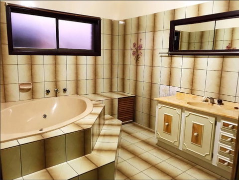 Thomastown Antique House En-suite Room - C Tourism 1