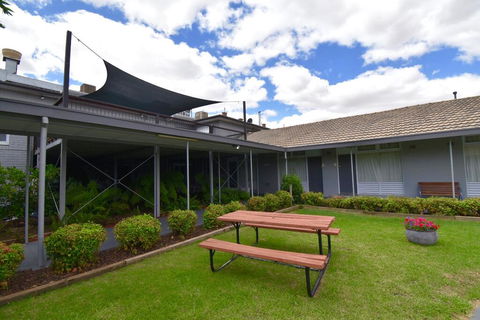 Townhouse Motel Cowra - C Tourism 1