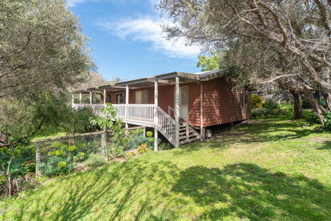 Treeside Retreat - C Tourism 0