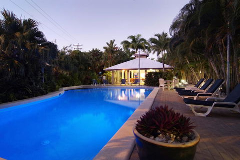 Trinity Beach Club Holiday Apartments - C Tourism 1