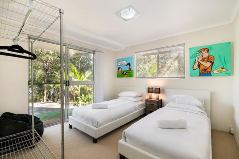 Tropical Townhouse With Two Courtyards And Pool - C Tourism 2