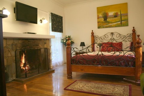 Tudor Cottages - C Tourism 0