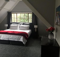 Tudor House - Large Family Home - C Tourism