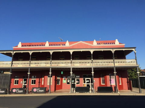 Tumut Star Hotel - C Tourism 0