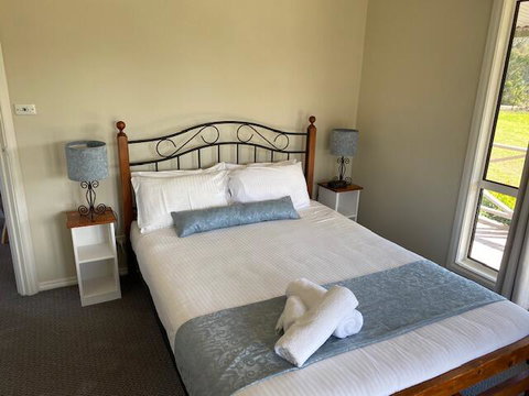 Twin Trees Country Cottages - C Tourism 2
